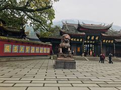 -峨眉山报国寺