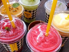 -莓园冰淇淋店