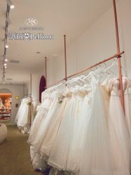 -派丽莫Pellimo原创设计婚纱品牌