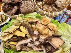 -阿山卓·野生菌火锅·纳西火塘烤肉