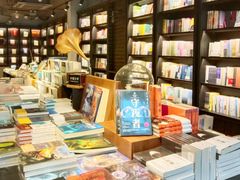 -阅西安新华书店(翠华南路店)