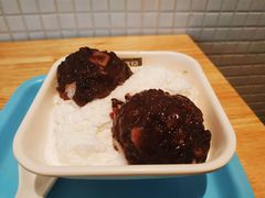 白雪黑糯米-满记甜品(荟聚购物中心店)