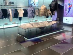 -迪桑特DESCENTE(北京三里屯BLANC店)