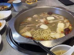 -光头药膳鸡(莱茵小镇店)