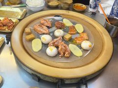 -阿昌白族石板烧·菌锅(大理古城店)