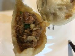 老面土猪肉包子-凤起龙游老面包子(凯德晶品店)