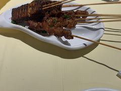 -罗霸蛮老岳阳大排档·鲜货烧烤·土吊子煨砂锅烧菜