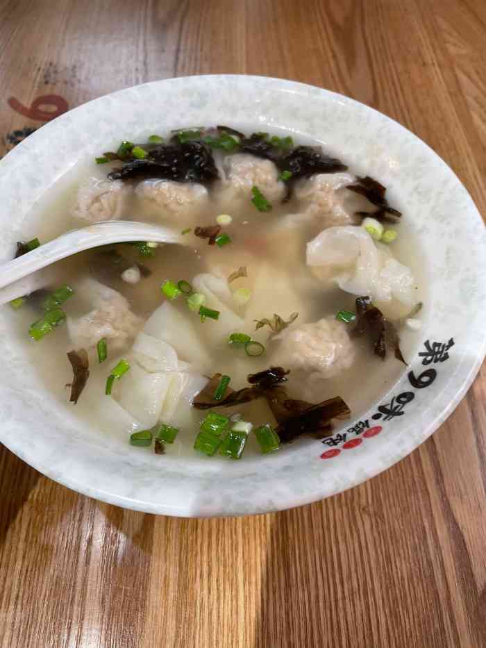 第九味老上海馄饨(学府路店)-"到深圳第一天晚上在酒店90附近就近找