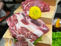 -山川小町·极番烧肉(新地假日广场店)