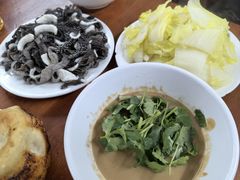 -宝瑞门钉肉饼店