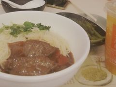 -东方既白(上海浦东国际机场)