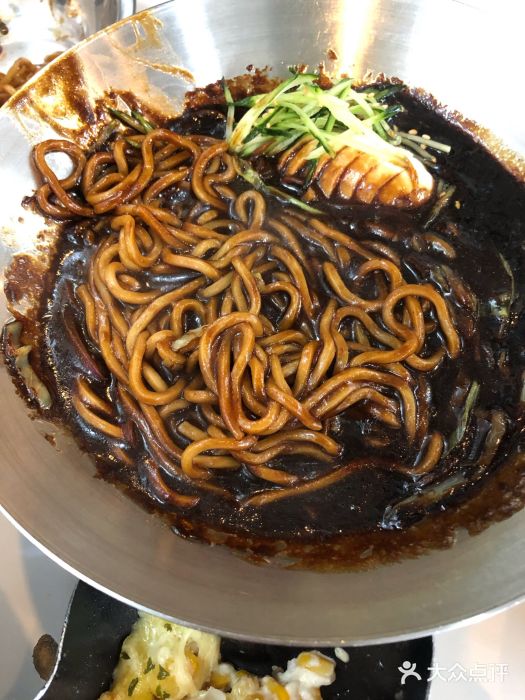 欧巴来了韩式料理韩式炸酱面图片