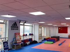 -adidas壹跆运动馆(世纪经贸大厦店)