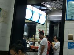 -覃肥叔桂林米粉(粮道街店)