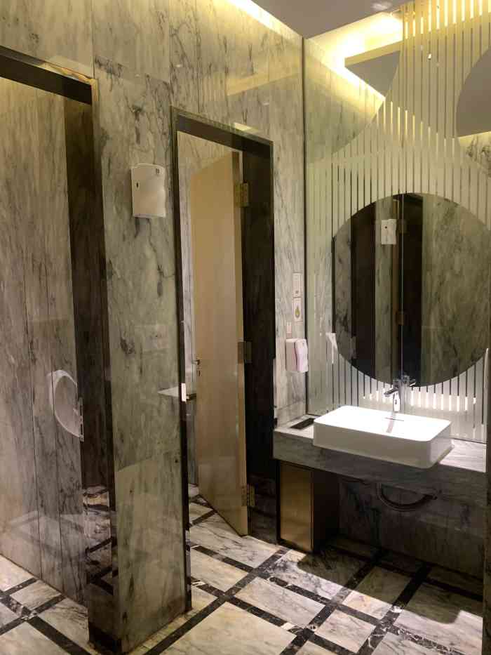 kboss名堂(黄埔大道西店)-"之前都是去海印店堂会,听同事介绍说kbo.