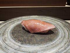 金枪鱼中腹手握-鮨鳳