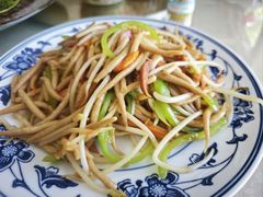-天天向上素食餐厅(五台山店)