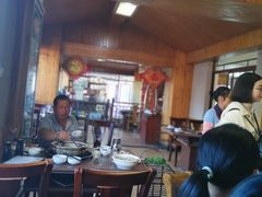 -东巴谷野生菌火锅餐厅