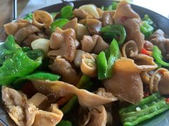辣椒炒大肠-芦茨金富饭庄·25年老字号·专做稻草鸡