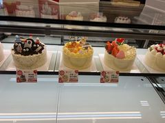 -花花卷卷·鲜食蛋糕(泉屋店)