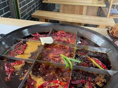 -正贰捌经重庆老火锅(建设路店)