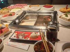 -海底捞火锅鲜切牛肉主题店(长寿路店)