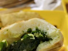 韭菜鸡蛋包子-木屋烧烤(创业店)