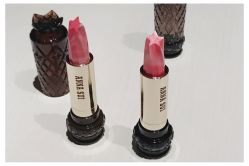 -ANNA SUI