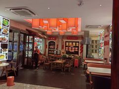 -阿瓦山寨·湘菜现炒·剁椒鱼头王(咸阳总店)