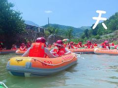 -虎啸峡漂流