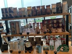零售区-星巴克臻选(成都环球乐天店)