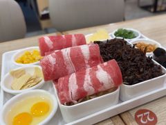 -花馬肆.云南过桥米线(汉神购物广场现场熬汤店)
