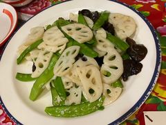 -闯关东东北农家菜(崂山石老人店)