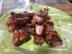 烤羊腿-艾力江和田馕坑烤肉店