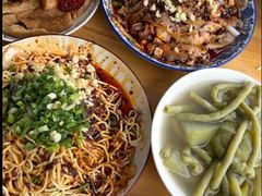 -赵姐猪耳朵饭店