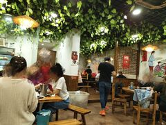 大堂-三里屯土灶炖公鸡地锅鸡(江东店)