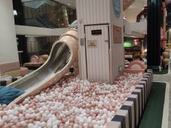 -奈尔宝·儿童乐园·亲子餐厅(华采天地店)