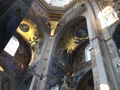 -滴血救世主教堂