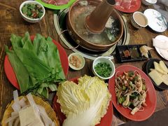 -洞庭洲·防空洞火锅·铜锅涮肉·烧烤(新百广场店)