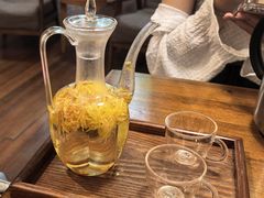 -两棵枇杷树