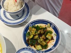 刀拍青瓜-禄鼎记·排队俩小时都要吃的酸菜鱼(石牌桥店)