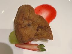 -大中华希尔顿酒店-念自助餐·嗨啤·小龙虾