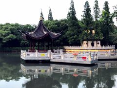 -汇龙潭