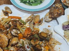 -东来菜馆•手抓海鲜家常菜•海鲜锅贴(鸽子窝店)