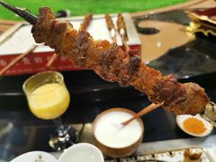 烤红柳羊肉串-蒙古人烤羊大师(工农大路创始店)