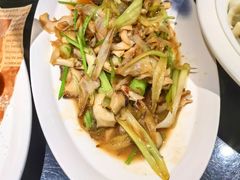 -五谷丰登农家院·地道胶东菜·海鲜烧烤(威海店)