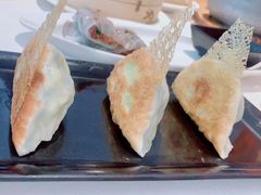 翡翠鲜虾豆苗饺-维园悦谱·海派家常菜(乌鲁木齐南路店)