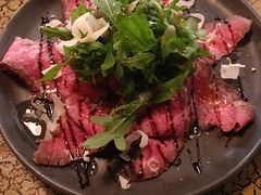 烤牛肉沙拉-羽深肉铺 Steak & Wine