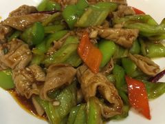 尖椒肥肠-品味居·首店·大连鲜活海鲜大连菜(东港店)