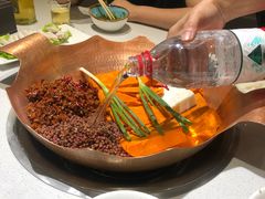 -墨居上隐·院子里火锅(峨眉店)